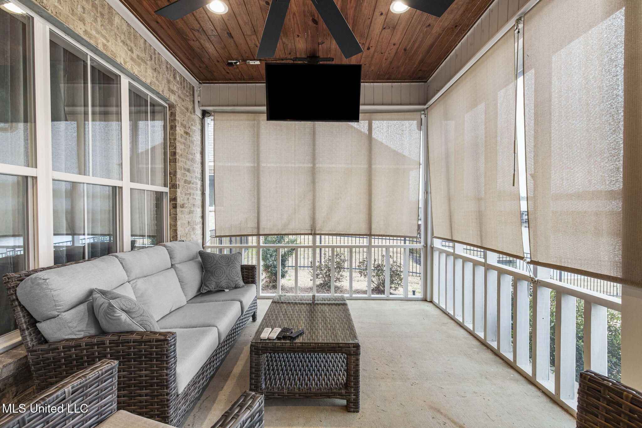 99 Harbor View Drive Madison, MS 39110 - Photo 54 of 66 Screened patio 3