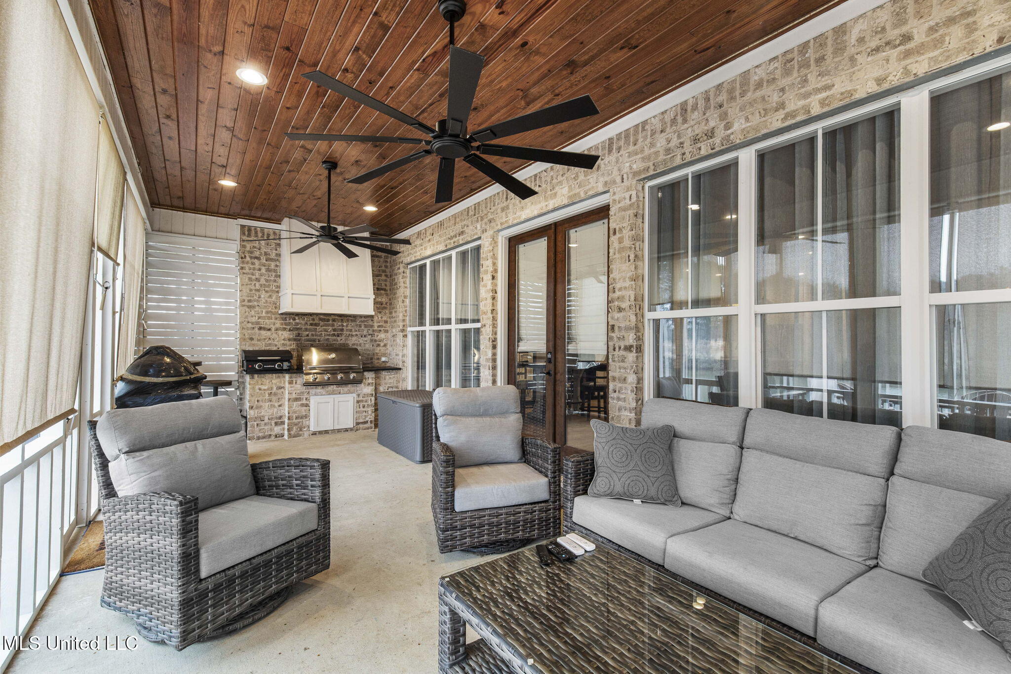 99 Harbor View Drive Madison, MS 39110 - Photo 55 of 66 Screened patio 4