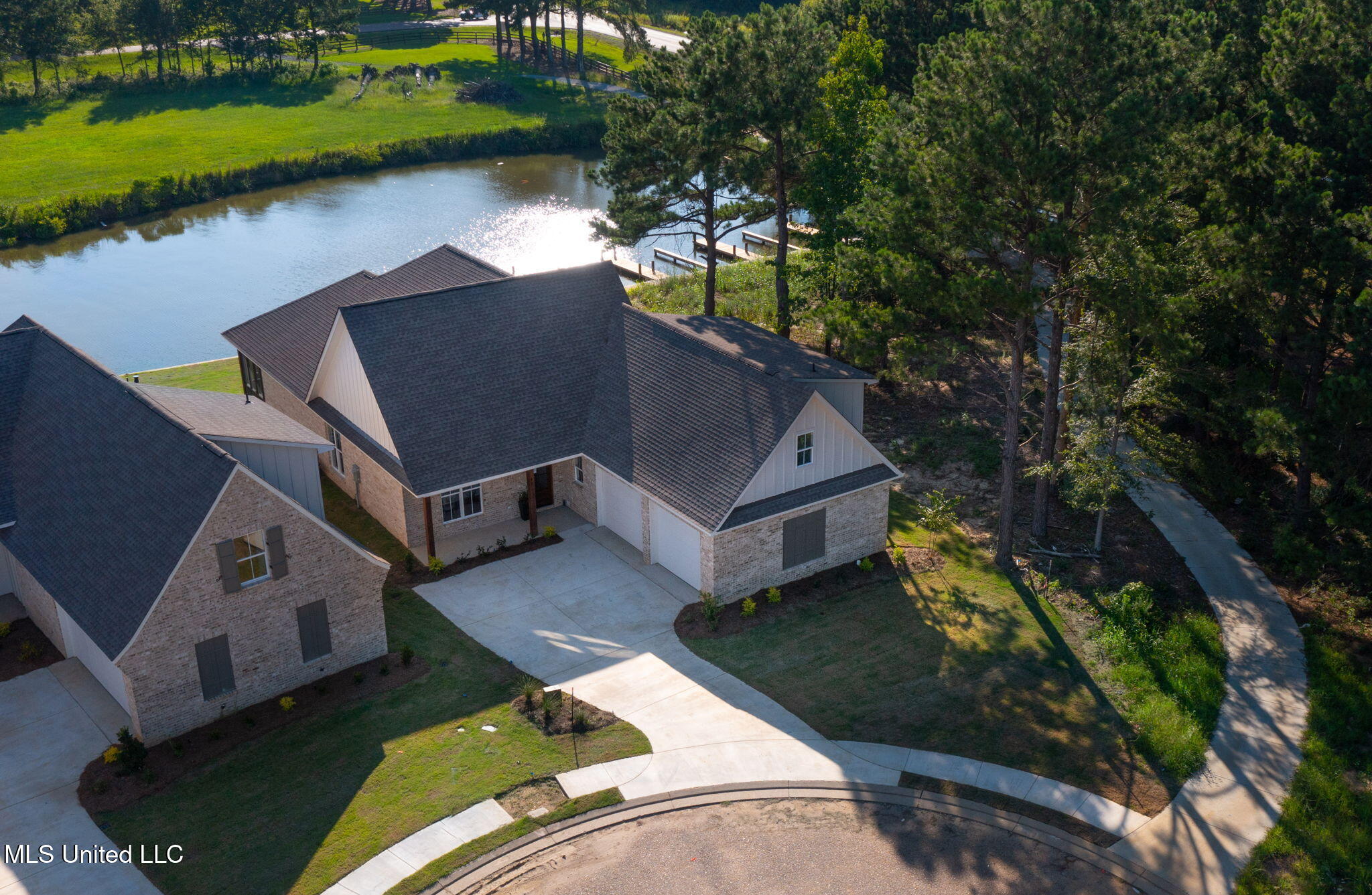 99 Harbor View Drive Madison, MS 39110 - Photo 7 of 66 Drone 1
