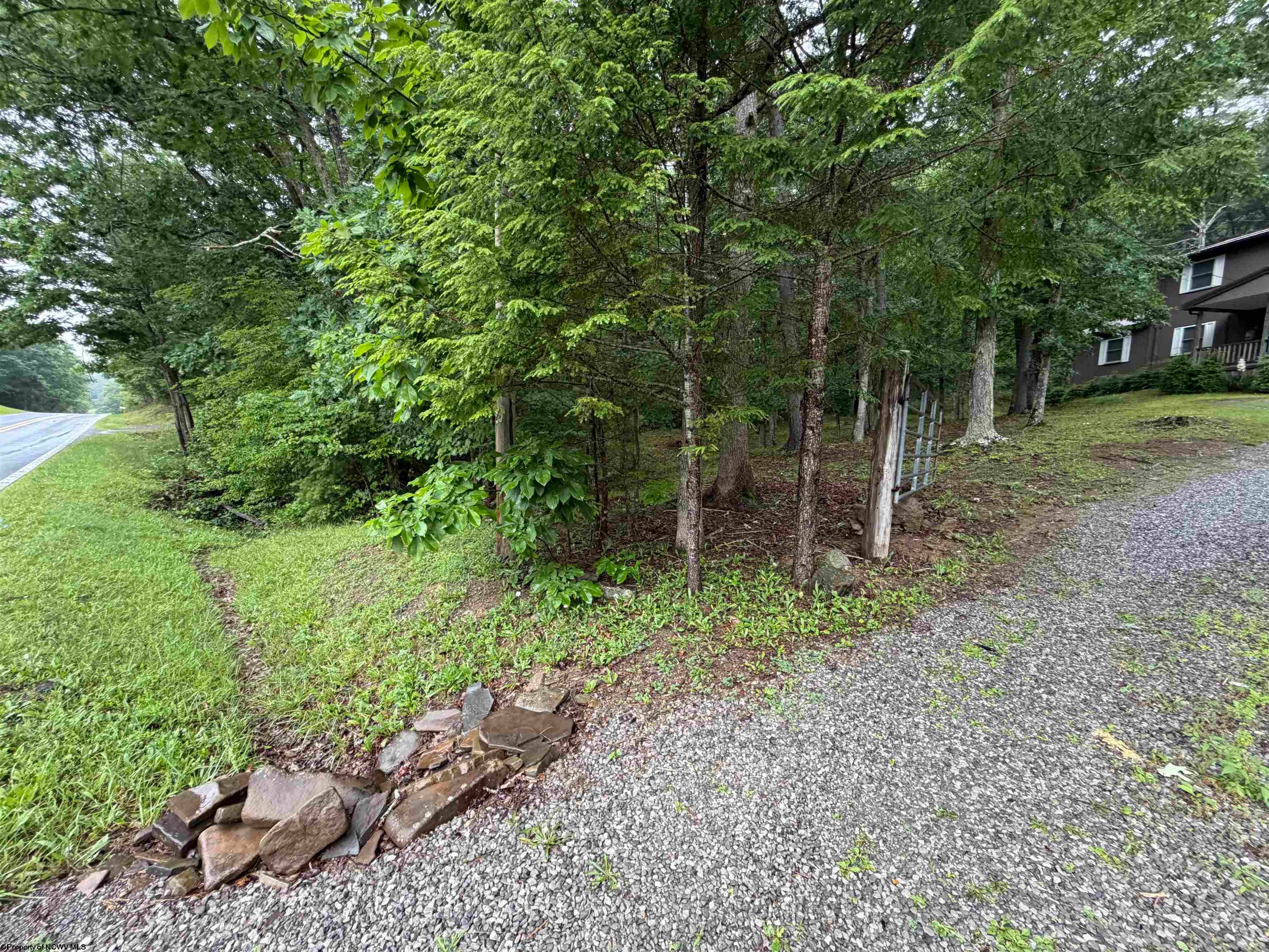 12447 Frost Road Dunmore, WV 24934 - Photo 7 of 34 Gallery Image 7
