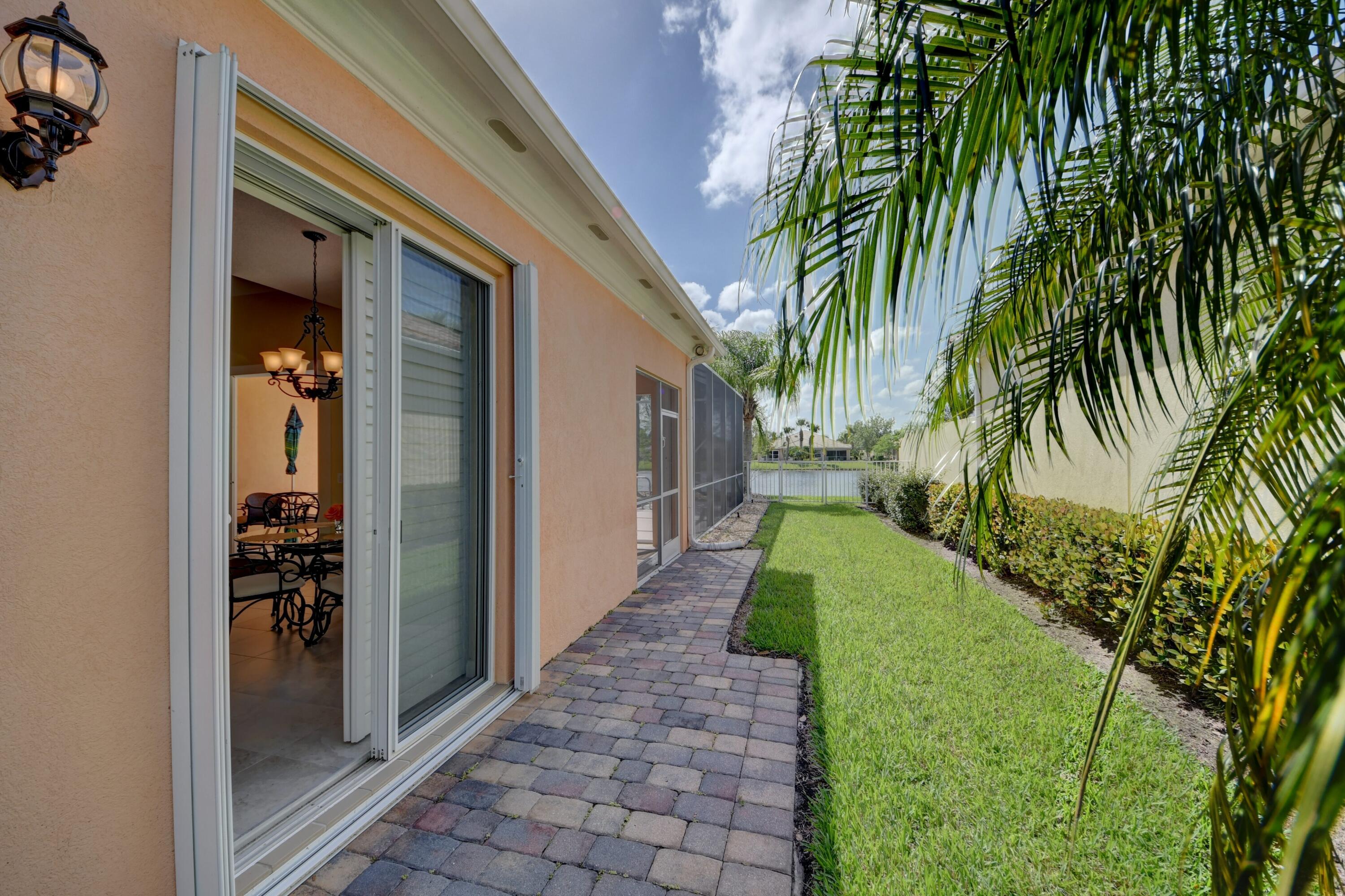 11367 Southwest Rockingham Drive Port St. Lucie, FL 34987 - Photo 5 of 28 750 6278 79 80 81 82-006-005-4173x2783