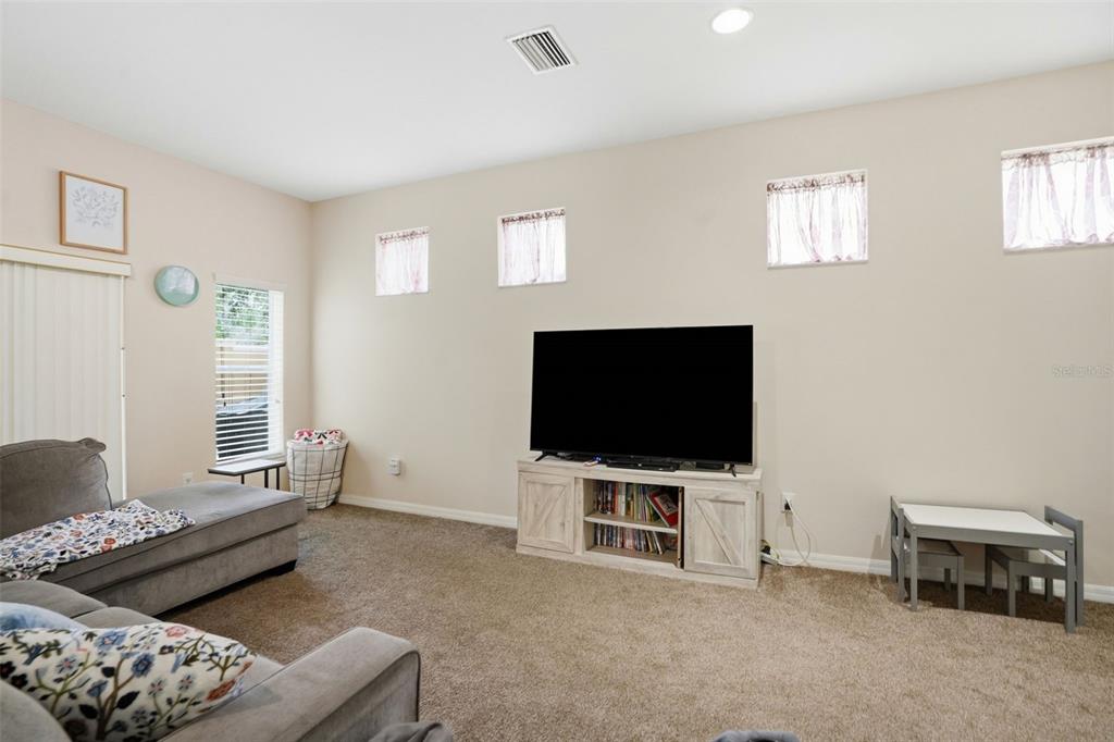 11828 Castine Street New Port Richey, FL 34654 - Photo 5 of 36