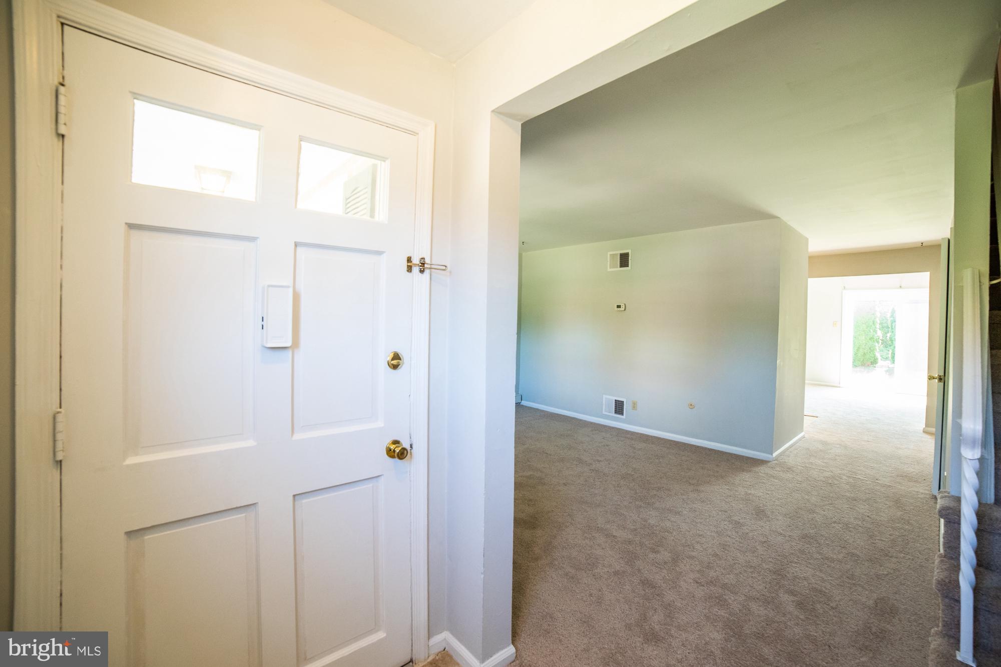8 Stonegate Road Quakertown, PA 18951 - Photo 4 of 30 Open floor plan