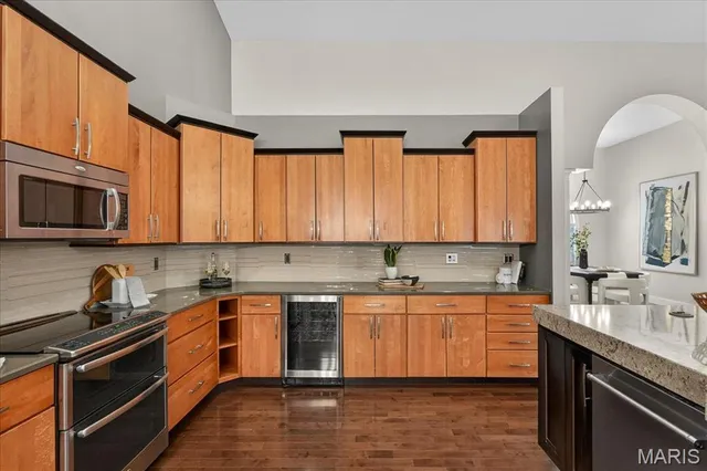 $749,000 | 112 Locksley Court, Troy, IL 62294