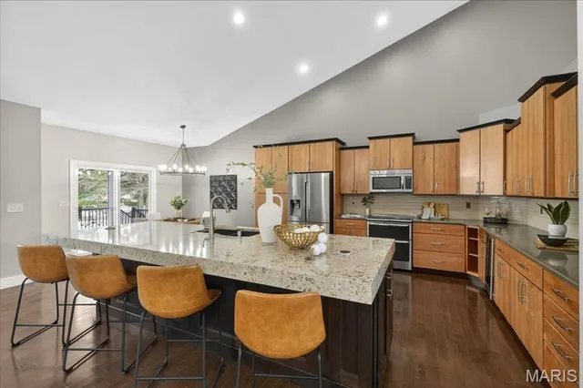 $749,000 | 112 Locksley Court, Troy, IL 62294