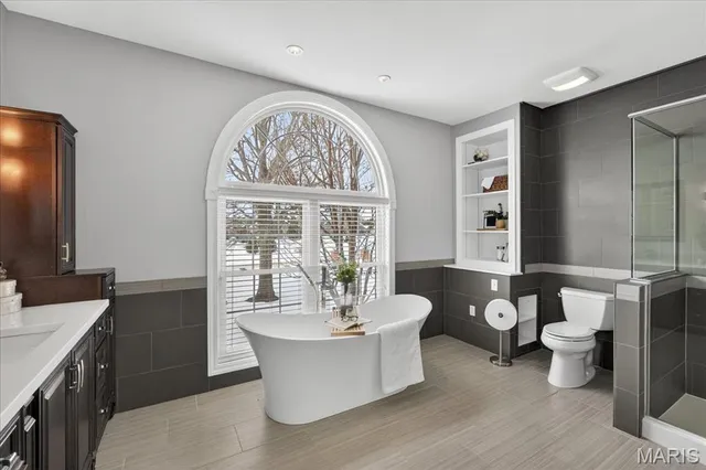 $749,000 | 112 Locksley Court, Troy, IL 62294