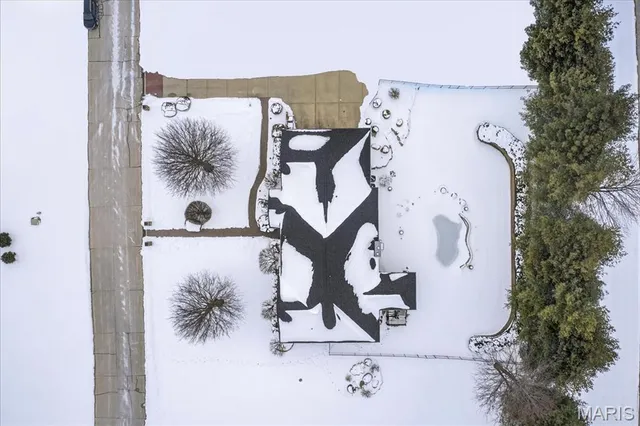 $749,000 | 112 Locksley Court, Troy, IL 62294