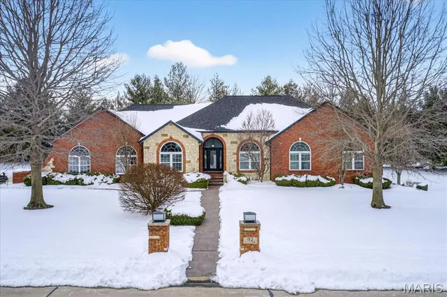 $749,000 | 112 Locksley Court, Troy, IL 62294