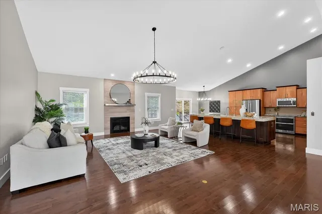 $749,000 | 112 Locksley Court, Troy, IL 62294