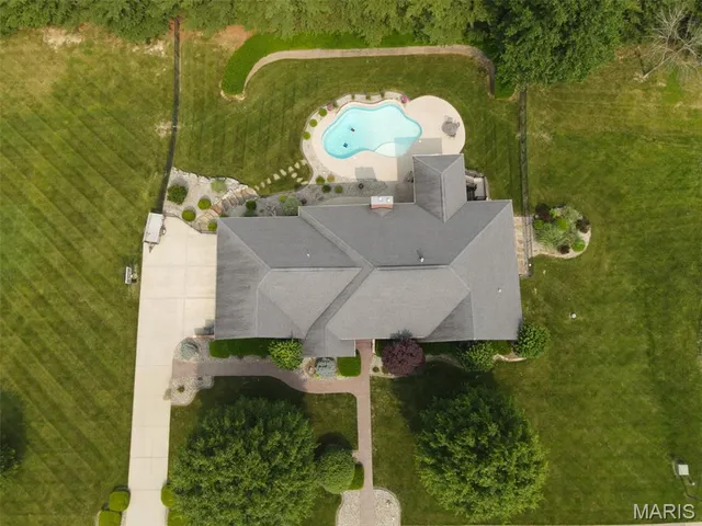 $749,000 | 112 Locksley Court, Troy, IL 62294