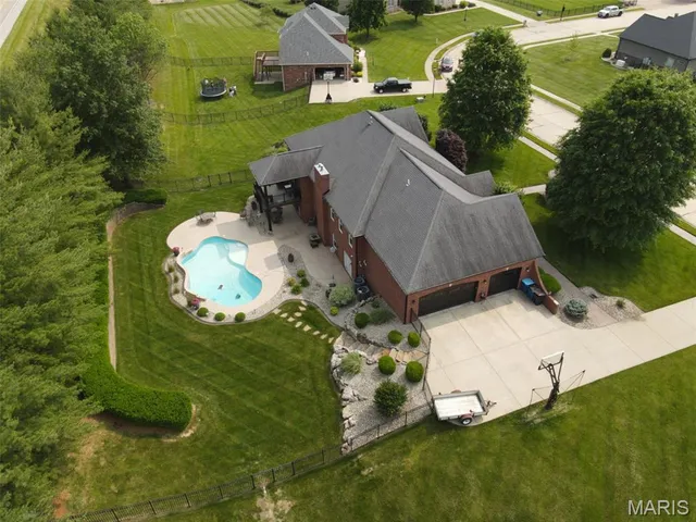 $749,000 | 112 Locksley Court, Troy, IL 62294