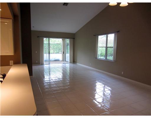 8633 Vía Giula Boca Raton, FL 33496 - Photo 4 of 25 Additional Photo