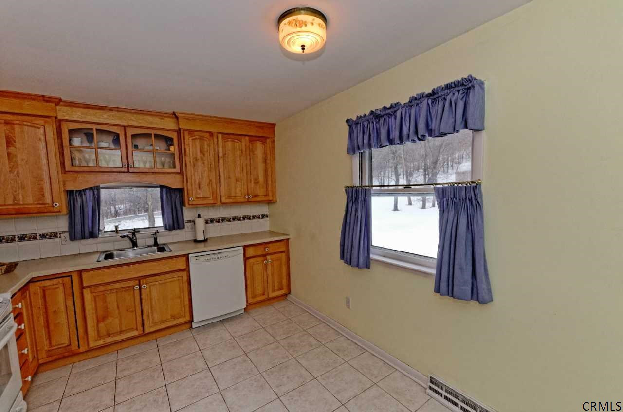 682 Barhydt Road Glenville, NY 12302 - Photo 13 of 21 Photo 13