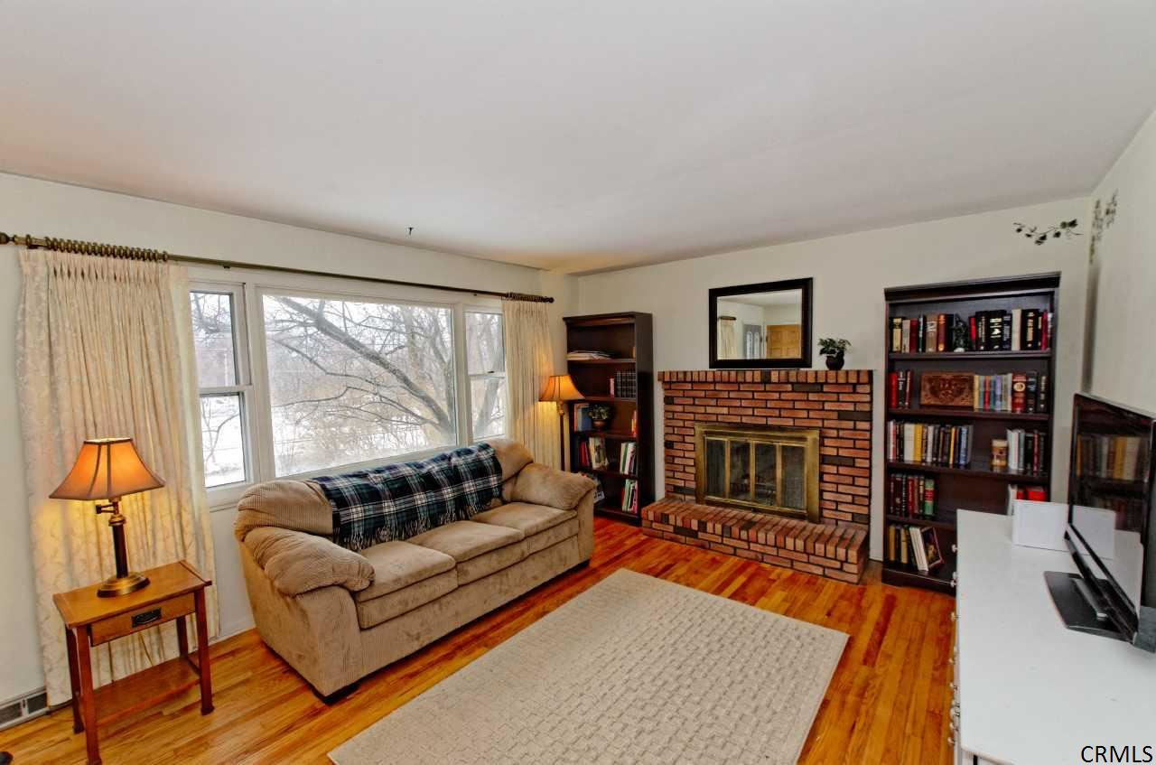 682 Barhydt Road Glenville, NY 12302 - Photo 5 of 21 Photo 5