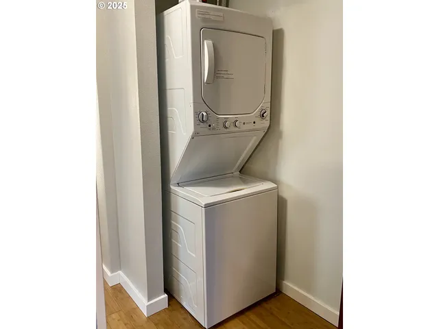 $299,000 | 5715 Northeast Sacramento Street, Unit 11, Portland, OR 97213