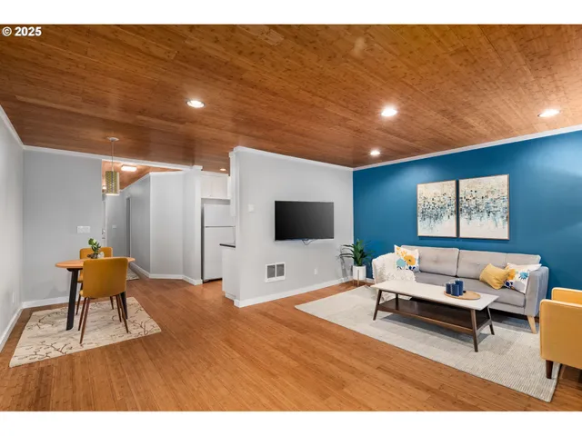 $299,000 | 5715 Northeast Sacramento Street, Unit 11, Portland, OR 97213