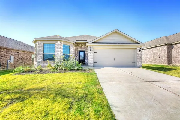 $2,000 | 1717 Cotton Blossom Lane, Princeton, TX 75407