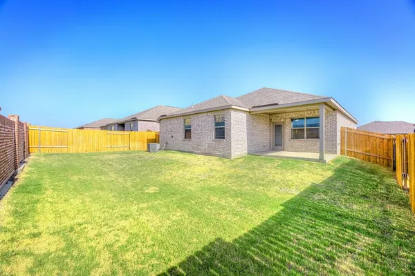 $2,000 | 1717 Cotton Blossom Lane, Princeton, TX 75407