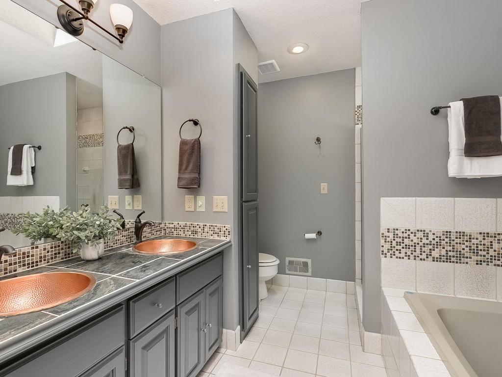 9798 Purgatory Road Eden Prairie, MN 55347 - Photo 16 of 28