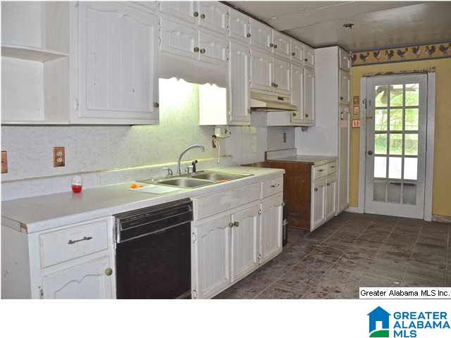 437 Burgundy Road Birmingham, AL 35215 - Photo 15 of 32
