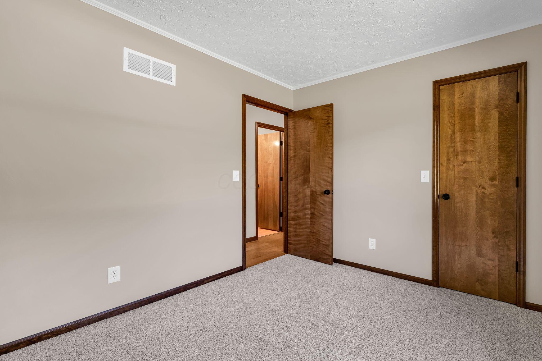 1270 Carriage Road Powell, OH 43065 - Photo 32 of 69 53-web-or-mls-1270CarriageRoad_Hommati10