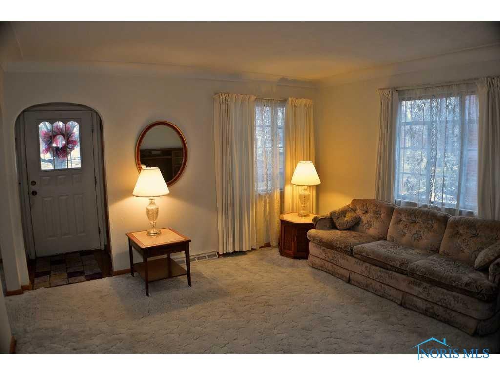 3755 Woodmont Road Toledo, OH 43613 - Photo 3 of 15 Gallery Image 3