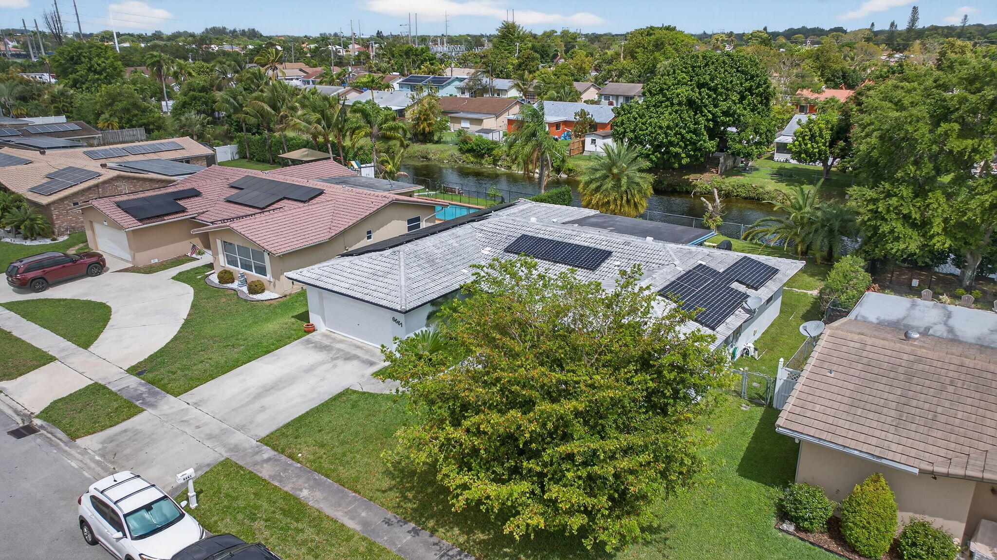 6661 Northwest 23rd Street Margate, FL 33063 - Photo 2 of 55 2-web-or-mls-6661--2