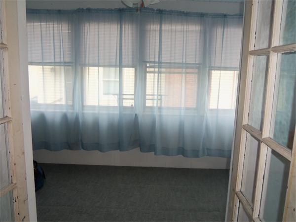 55 Ardmore Street Springfield, MA 01104 - Photo 6 of 20 Gallery Image 6