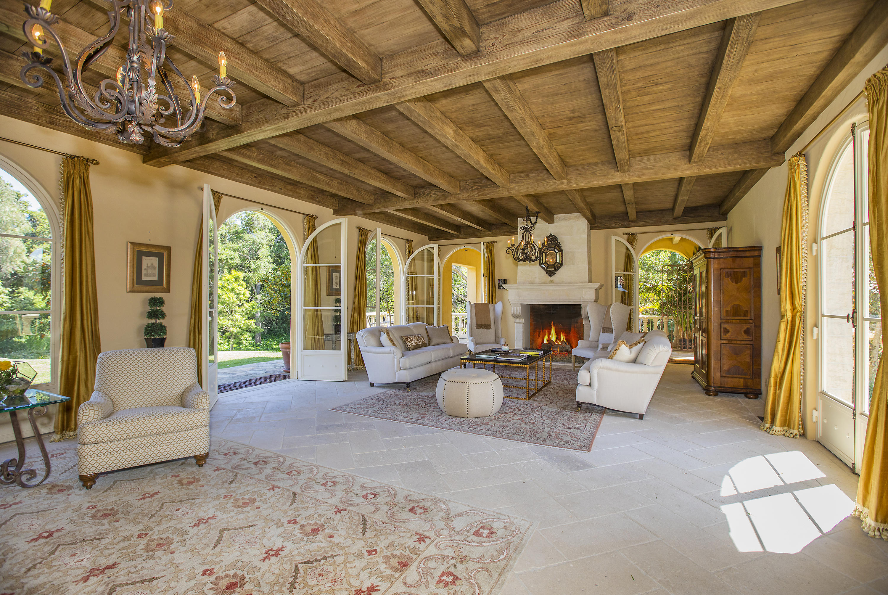 1525 Las Tunas Road Montecito, CA 93108 - Photo 2 of 28 a living room with furniture