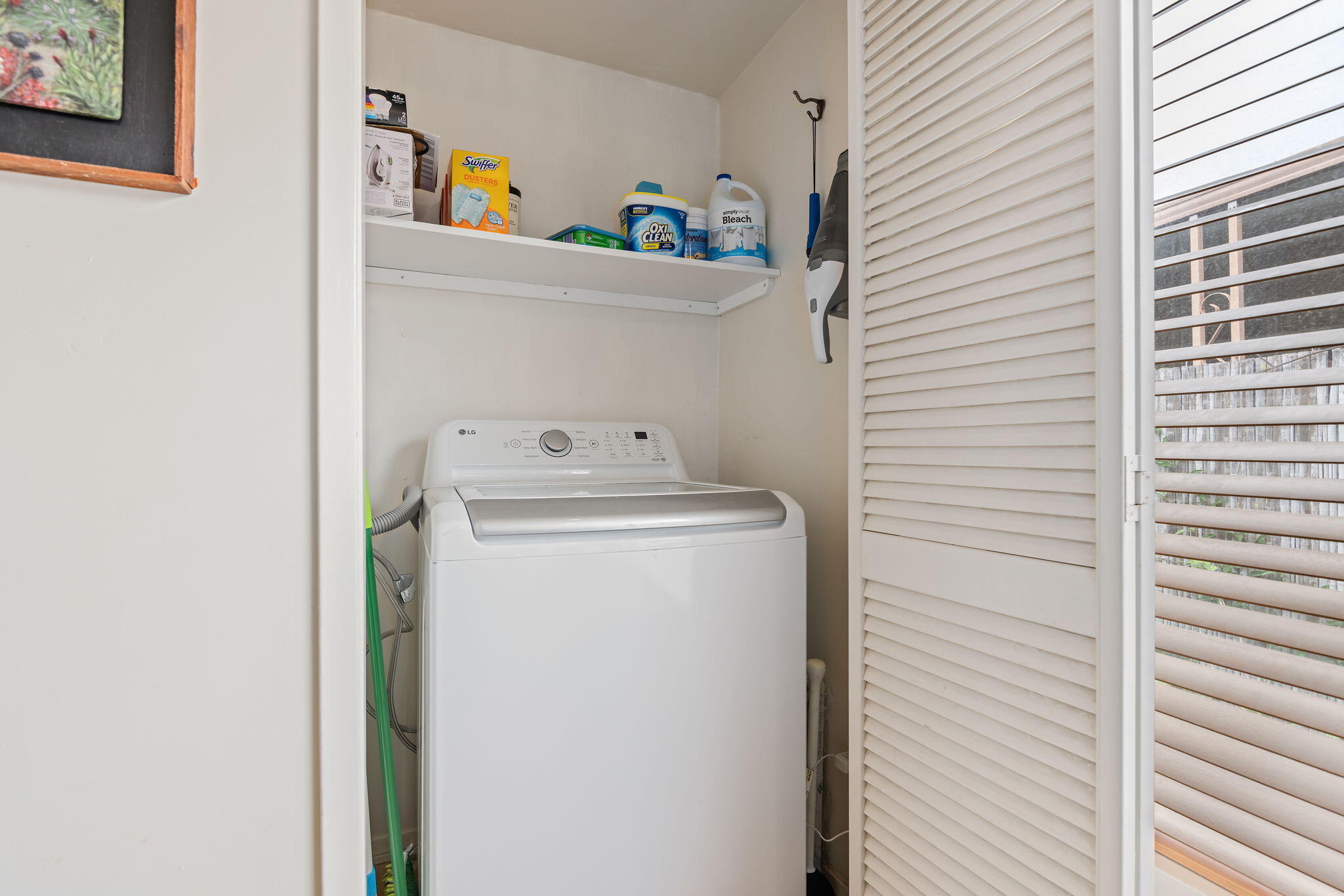 333 Old Mill Road, Unit 32 Santa Barbara, CA 93110 - Photo 20 of 32 20 - Laundry