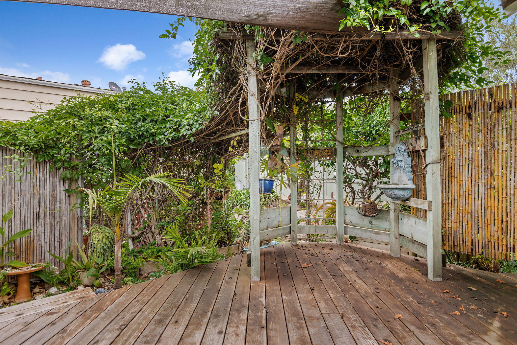333 Old Mill Road, Unit 32 Santa Barbara, CA 93110 - Photo 27 of 32 25 - Rear Deck