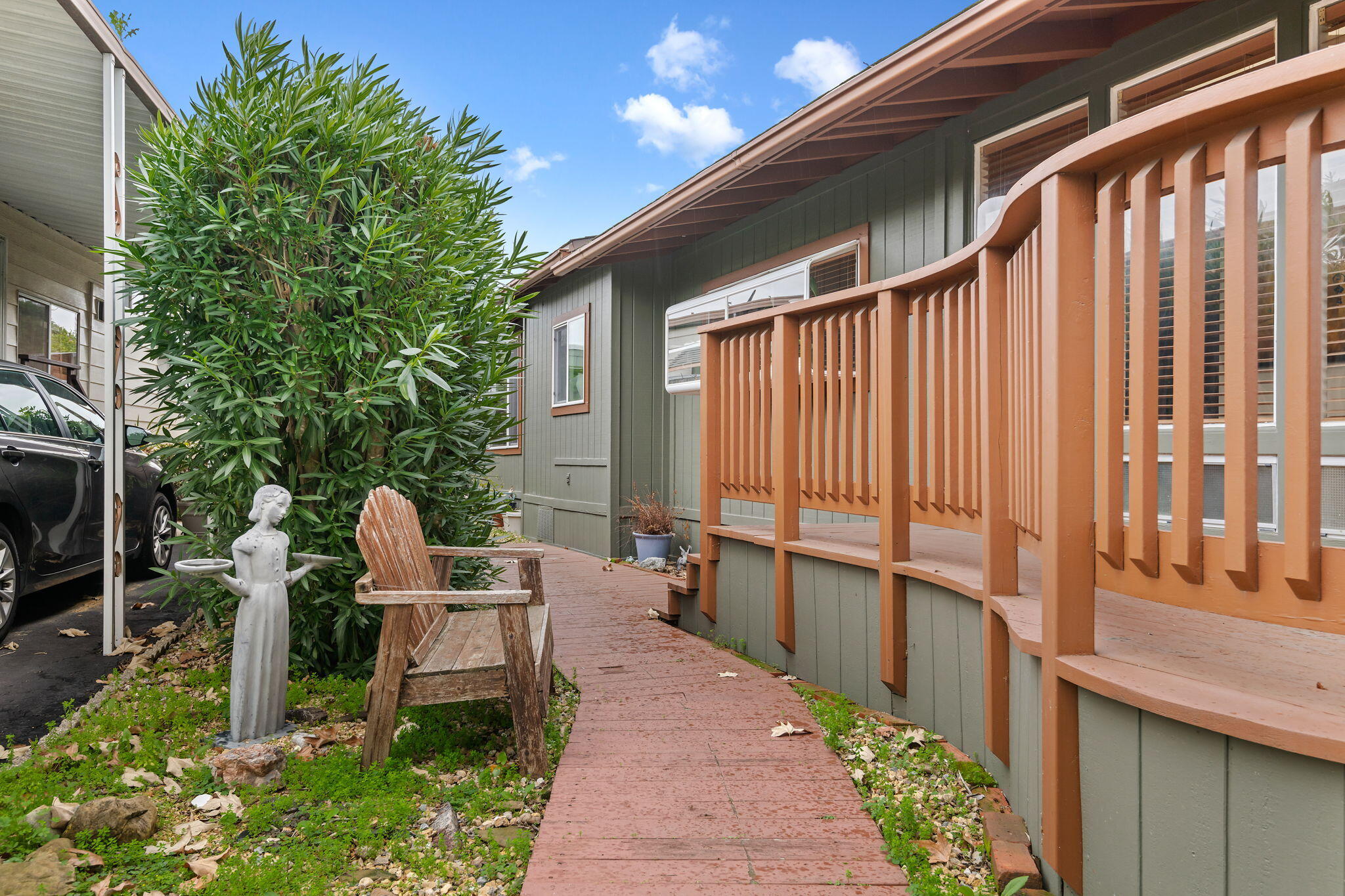 333 Old Mill Road, Unit 32 Santa Barbara, CA 93110 - Photo 6 of 32 05 - Side Walkway