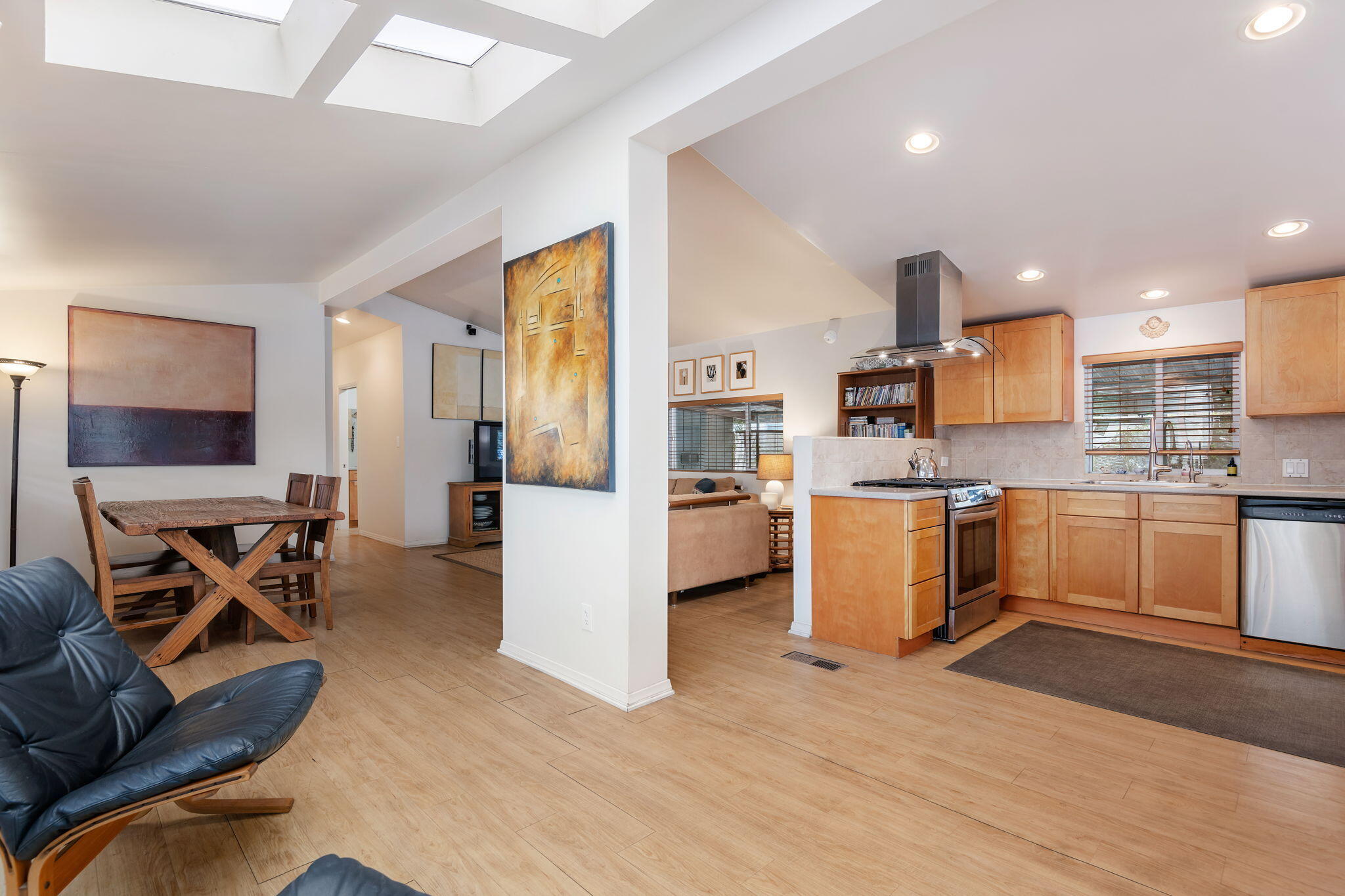 333 Old Mill Road, Unit 32 Santa Barbara, CA 93110 - Photo 9 of 32 09 - Kitchen