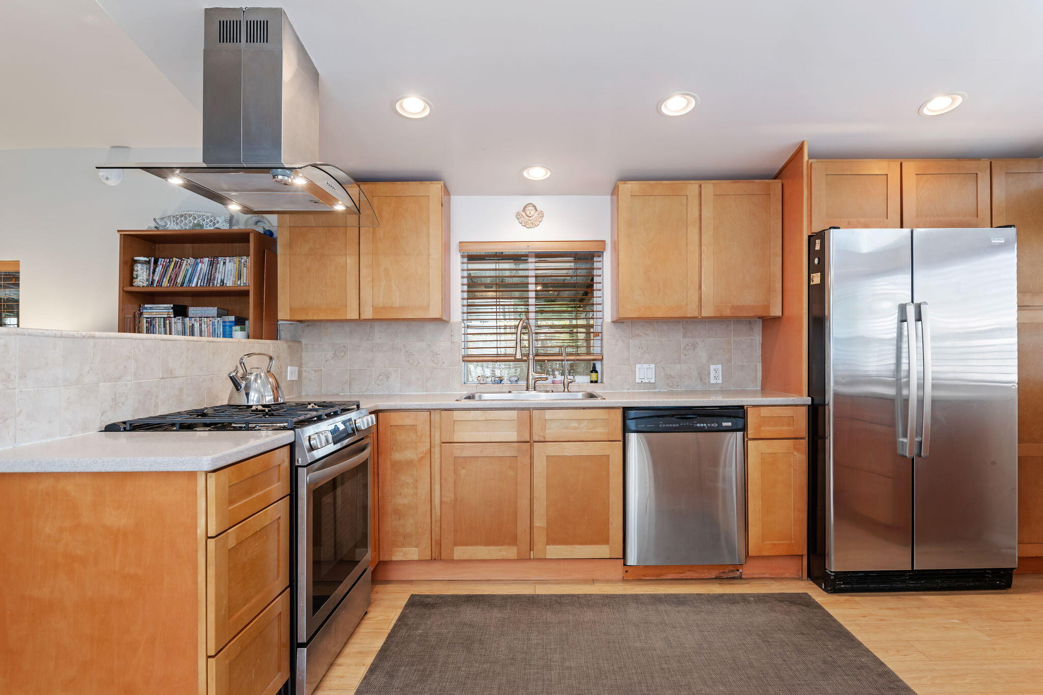 333 Old Mill Road, Unit 32 Santa Barbara, CA 93110 - Photo 10 of 32 10 - Kitchen