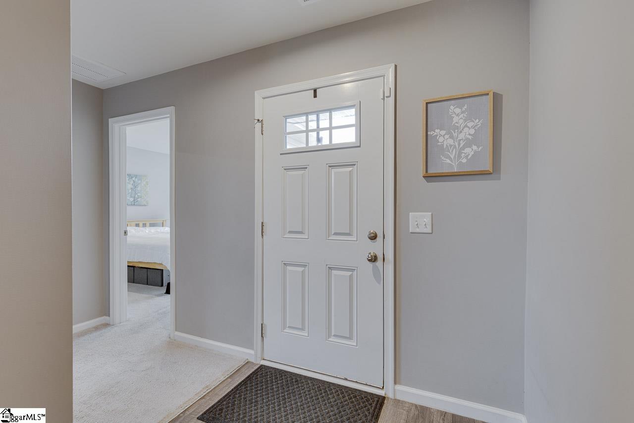 127 Ralston Road Greer, SC 29651 - Photo 5 of 19