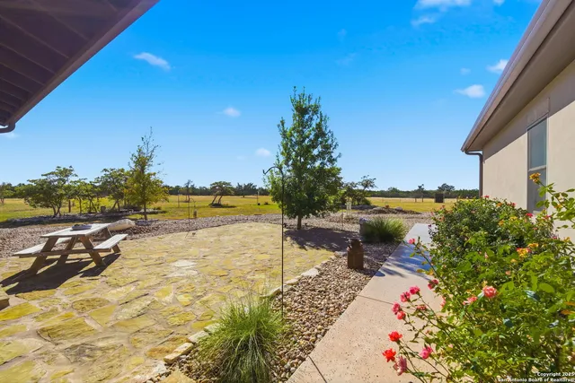 $1,295,000 | 601 Garrison Road, Fredericksburg, TX 78624