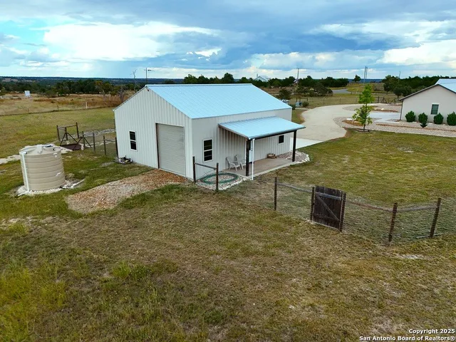 $1,295,000 | 601 Garrison Road, Fredericksburg, TX 78624