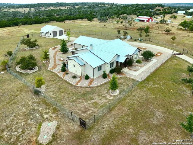 $1,295,000 | 601 Garrison Road, Fredericksburg, TX 78624
