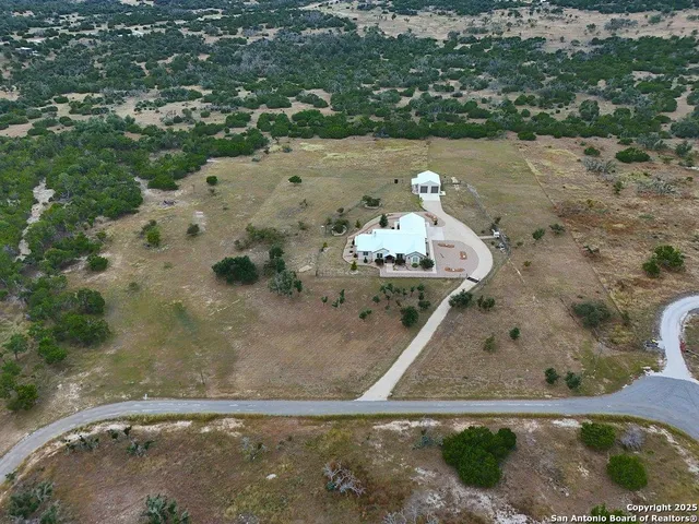 $1,295,000 | 601 Garrison Road, Fredericksburg, TX 78624