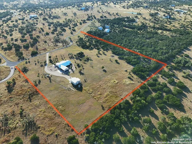 $1,295,000 | 601 Garrison Road, Fredericksburg, TX 78624