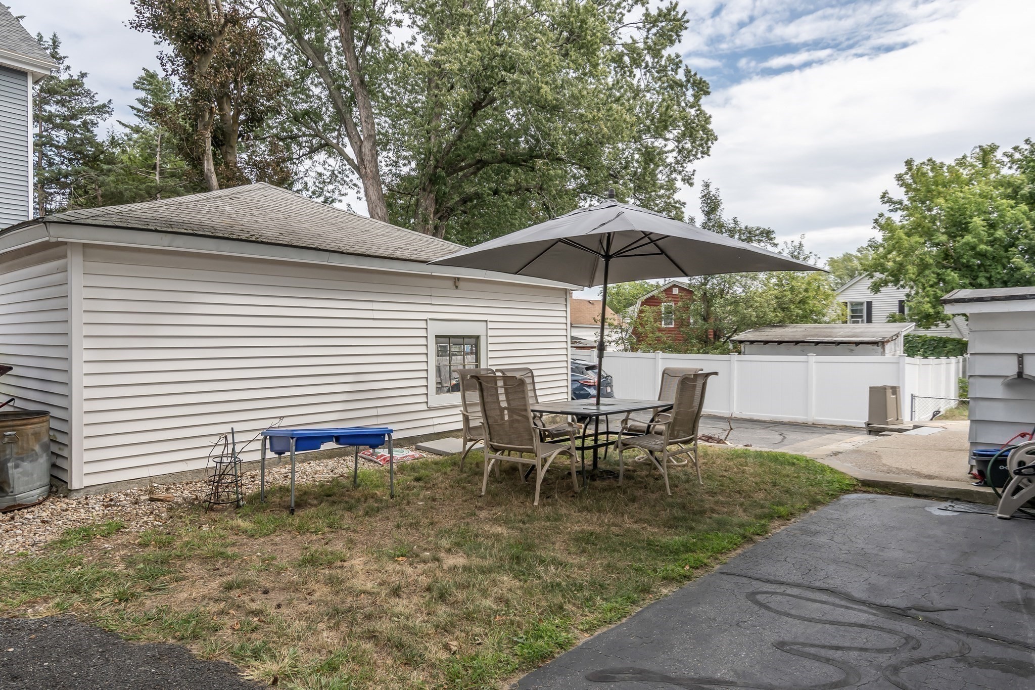 277 Cumberland Road Lowell, MA 01850 - Photo 7 of 41 Gallery Image 7
