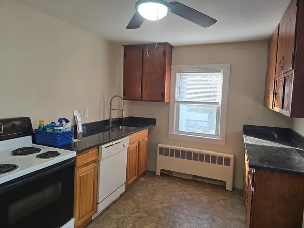 $2,250 | 79 Wilson Avenue, Unit 3, Framingham, MA 01702
