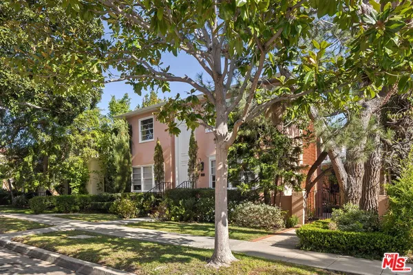 $7,995 | 450 Smithwood Drive, Beverly Hills, CA 90212