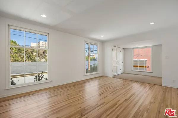 $7,995 | 450 Smithwood Drive, Beverly Hills, CA 90212