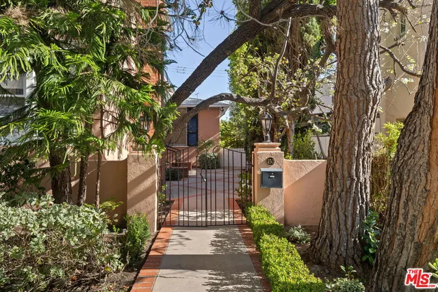 $8,495 | 450 Smithwood Drive, Beverly Hills, CA 90212