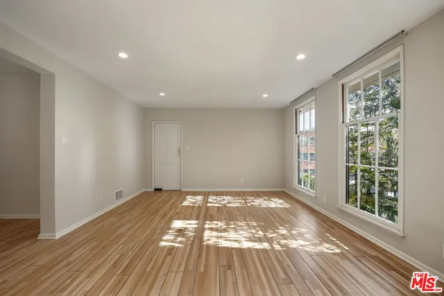 $8,495 | 450 Smithwood Drive, Beverly Hills, CA 90212