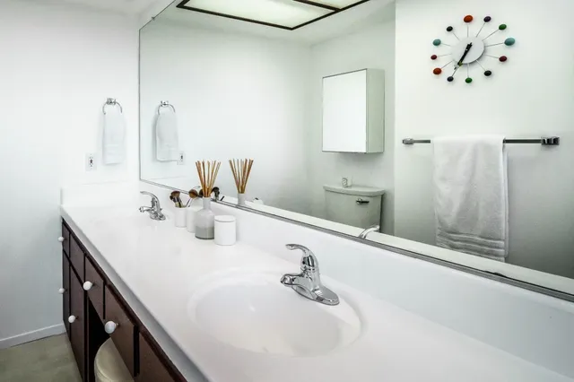 $4,888,000 | 410 Conil Way, Portola Valley, CA 94028