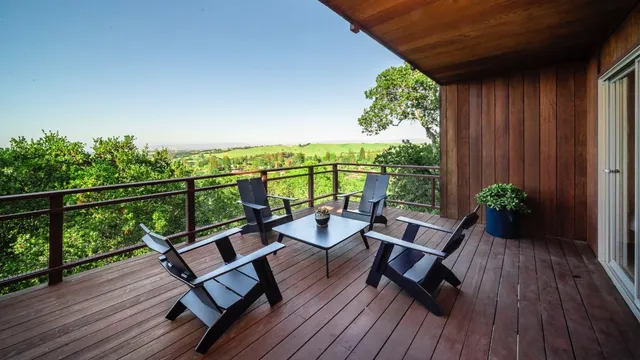 $4,888,000 | 410 Conil Way, Portola Valley, CA 94028