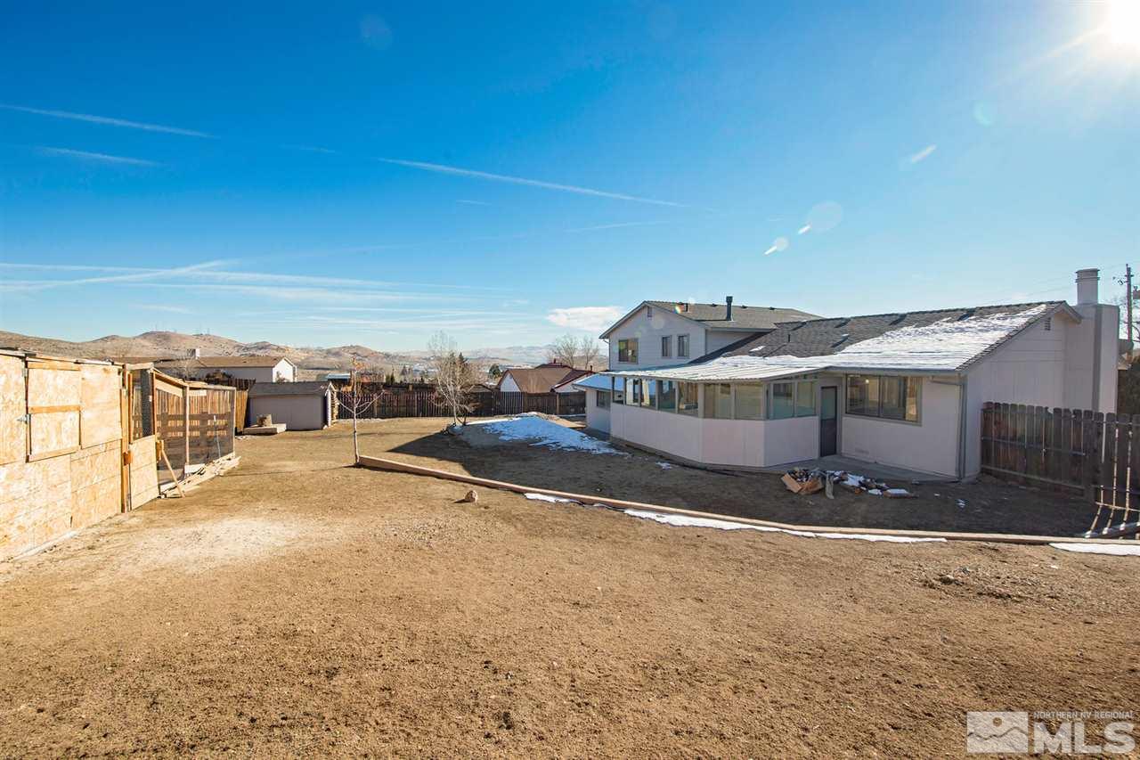 425 Hoge Road Reno, NV 89506 - Photo 20 of 25 a view of a houses with a big yard