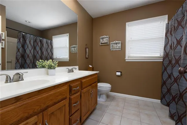 $425,000 | 1303 Telford Drive, Liberty, MO 64068